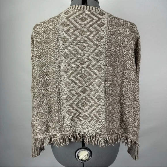 Minnie Rose Women’s Aztec Knit Fringe Cropped Sweater Size M/L - Picture 4 of 8